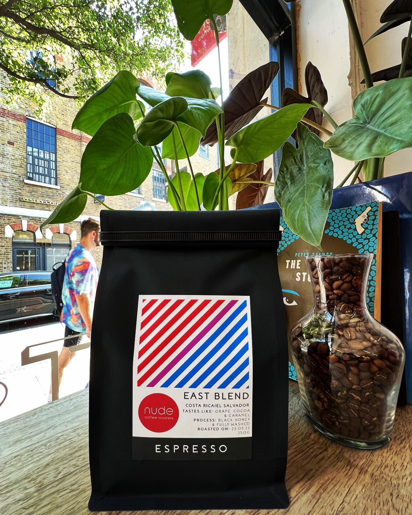 If you want to taste the best of our coffee grab the East blend and our new handy coffee pots. This specialty coffee is available in our shop and online store. Don&rsquo;t miss it, go and get nude now! @nudeespresso #coffeeshop #coffeebag #coffeepods