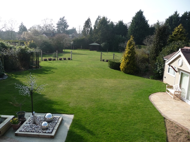 10 - Garden.JPG