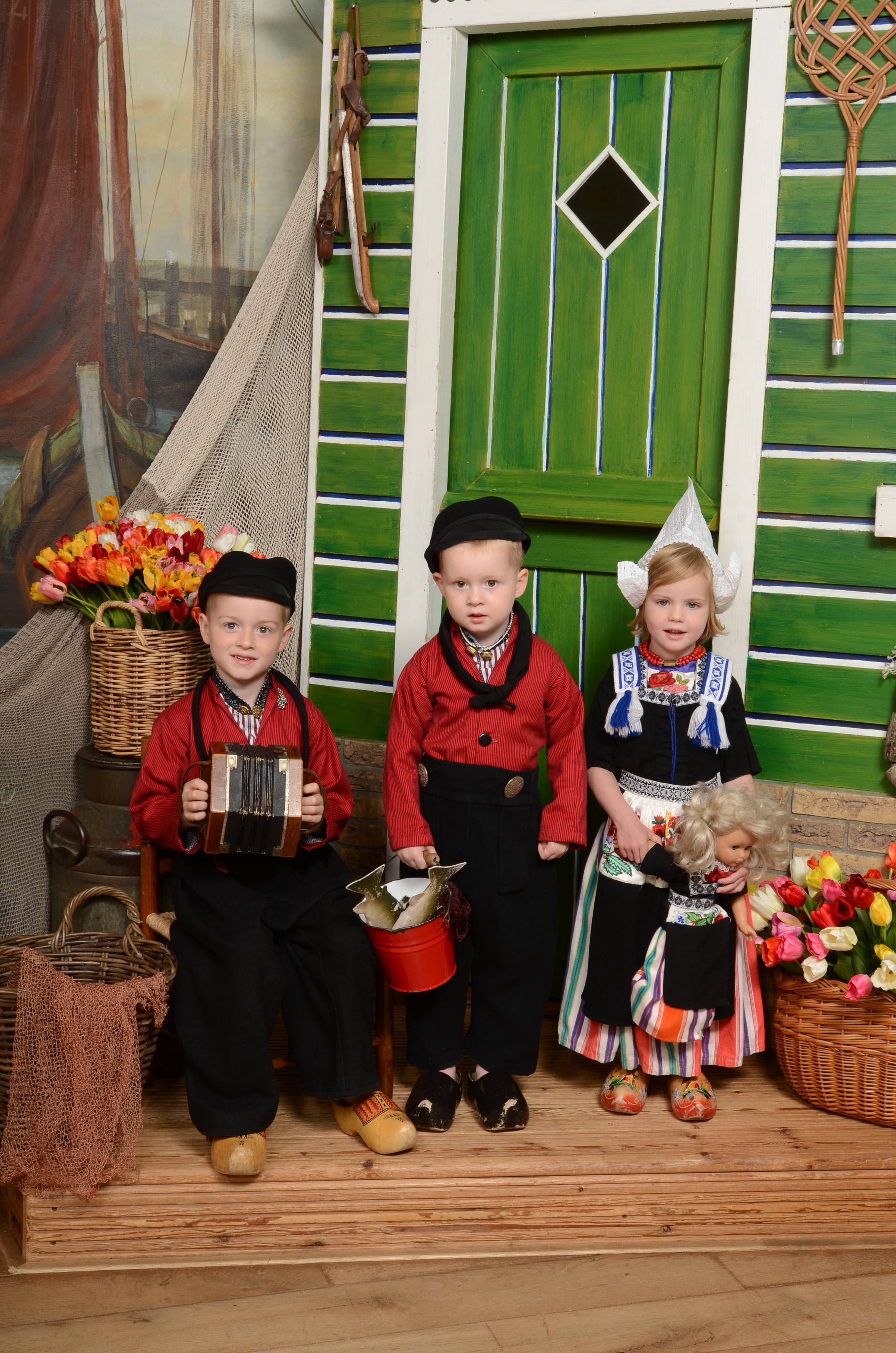 Children in Volendam costume