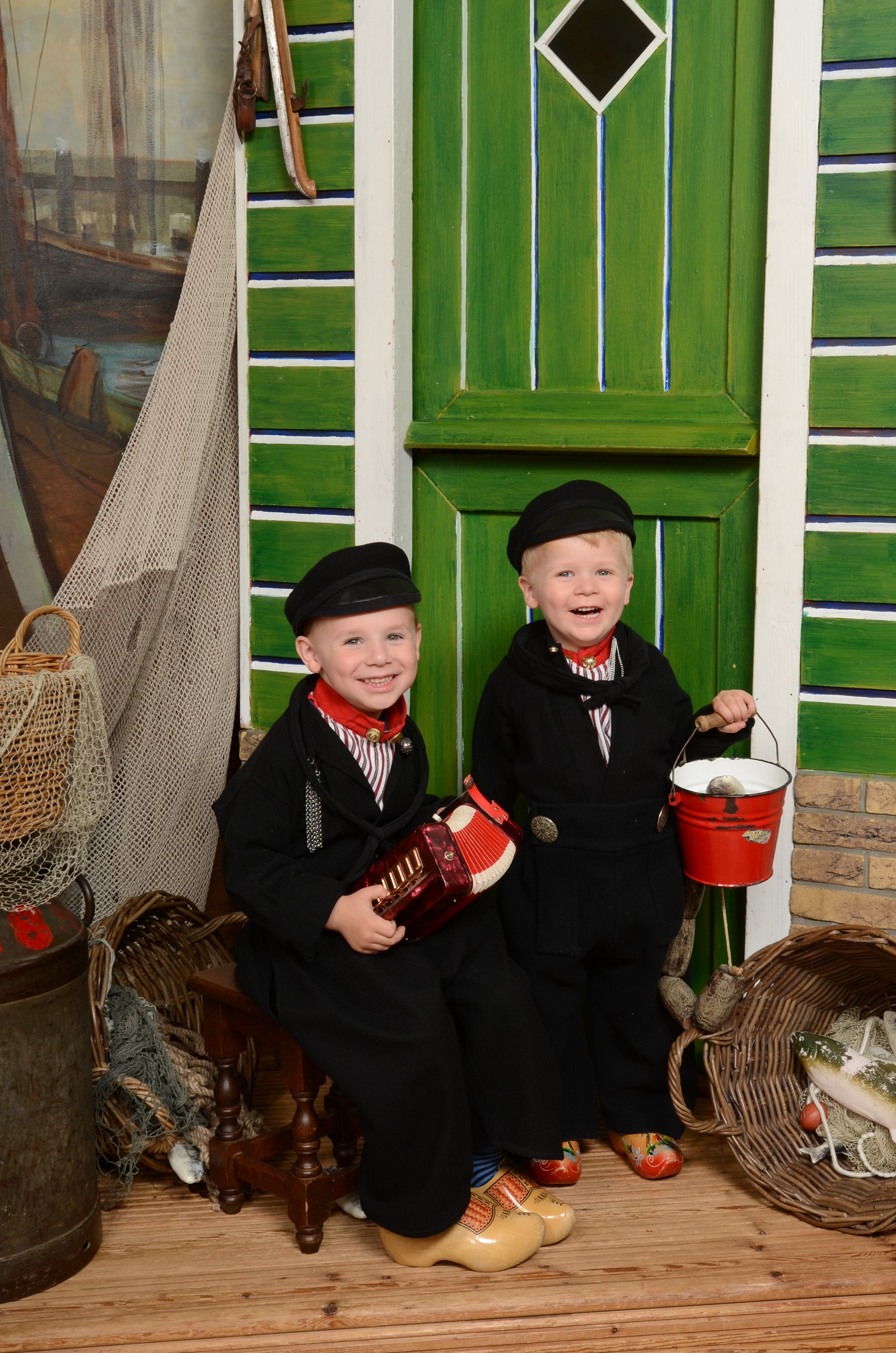 Kids in Volendam costume