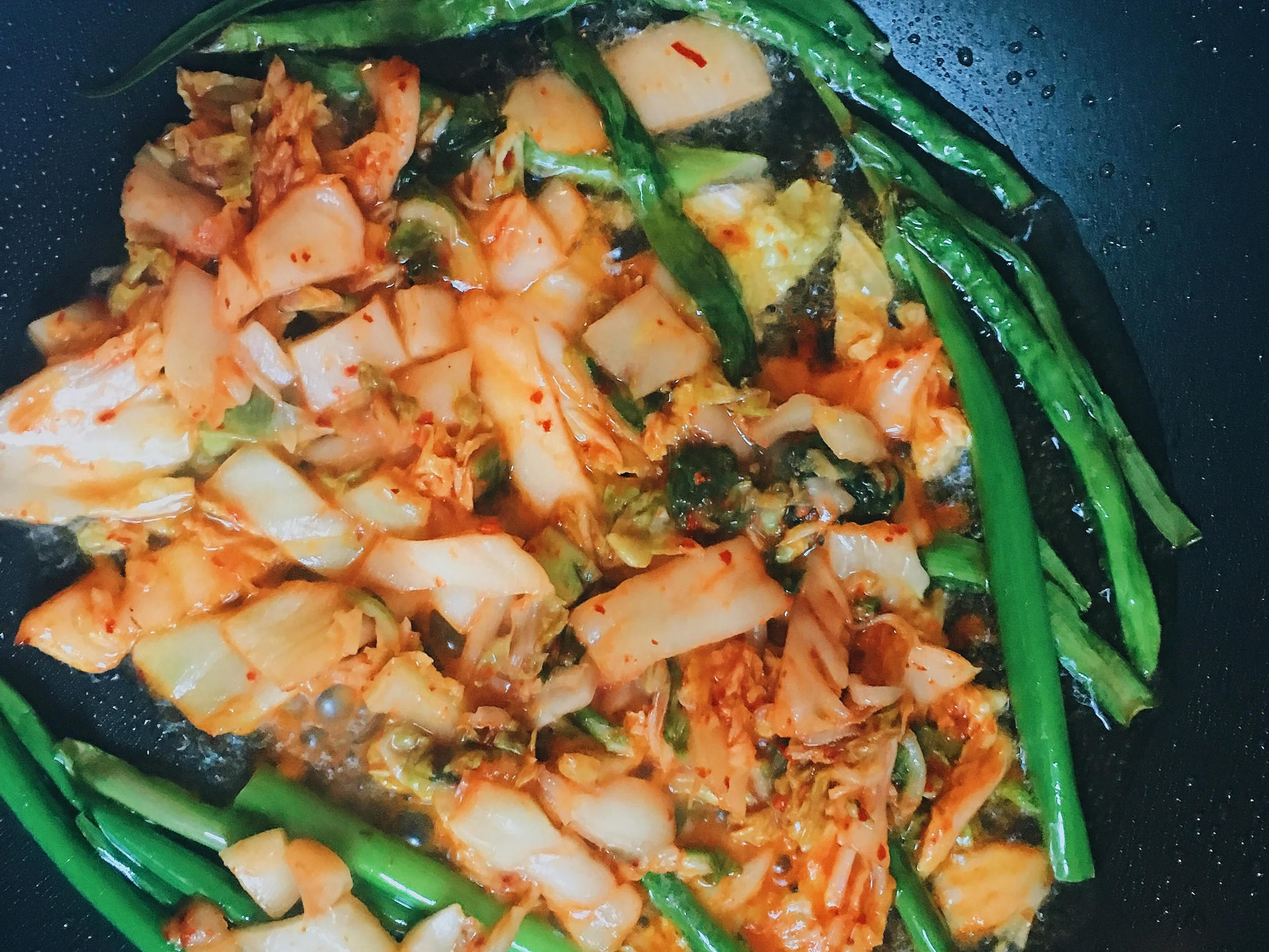 Sautee scallion and kimchi