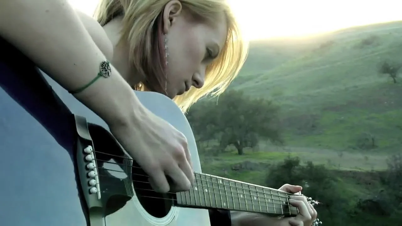 ALLISON GEDDIE "LEAVE WITH ME"