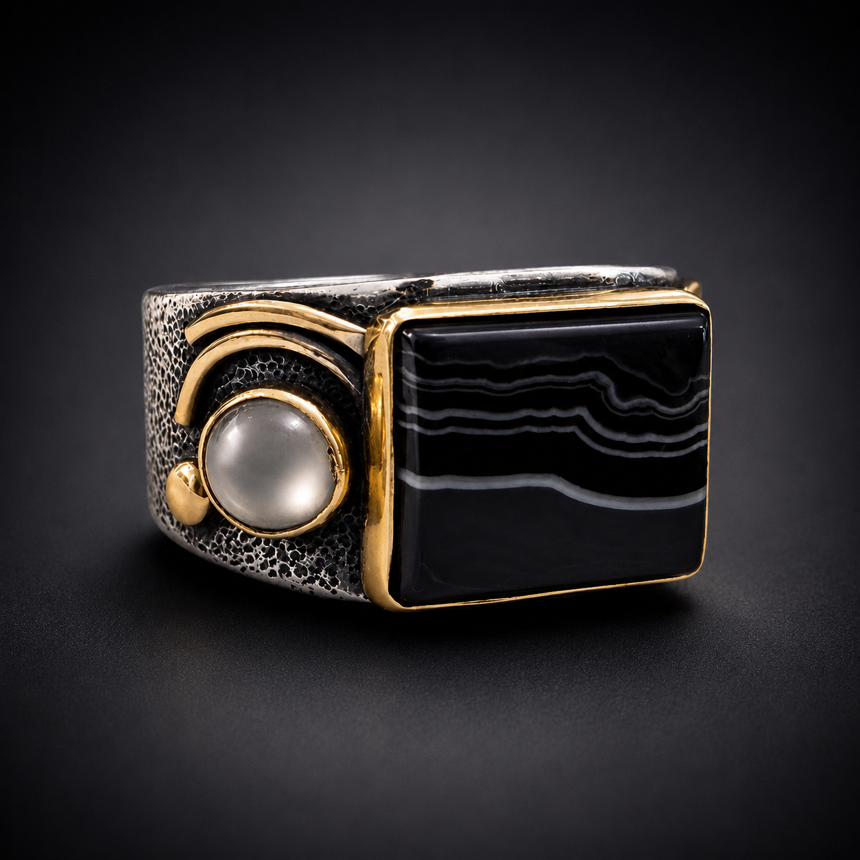 Tuxedo agate curve and wave side.png