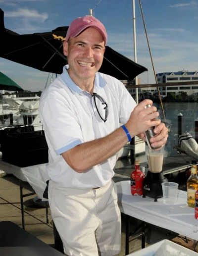 KEVIN MIXING UP COCKTAILS