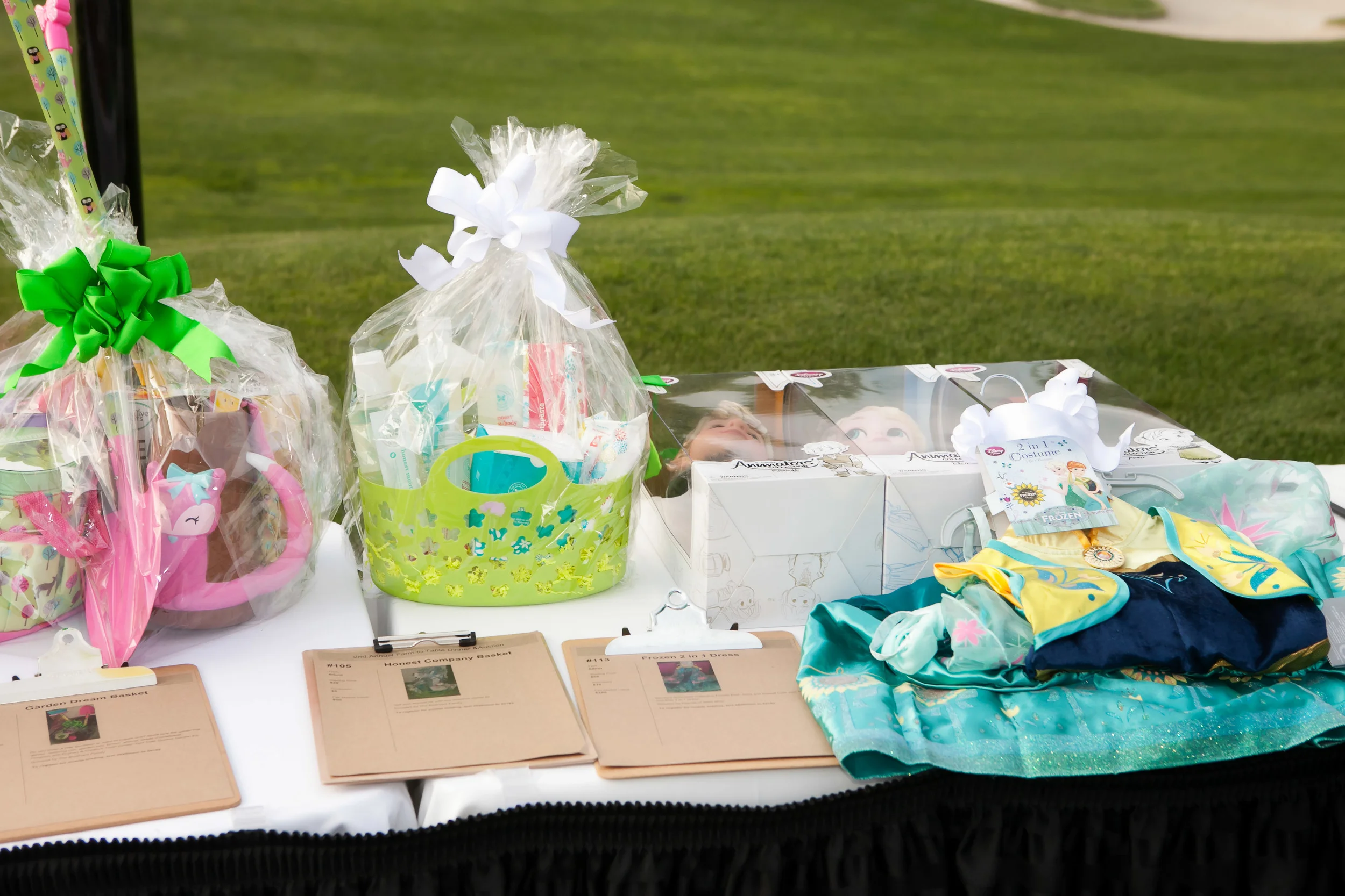 052116_2020Mom_Farm_To_Table_Event_SchlickArt-2513SRGBlowres.jpg