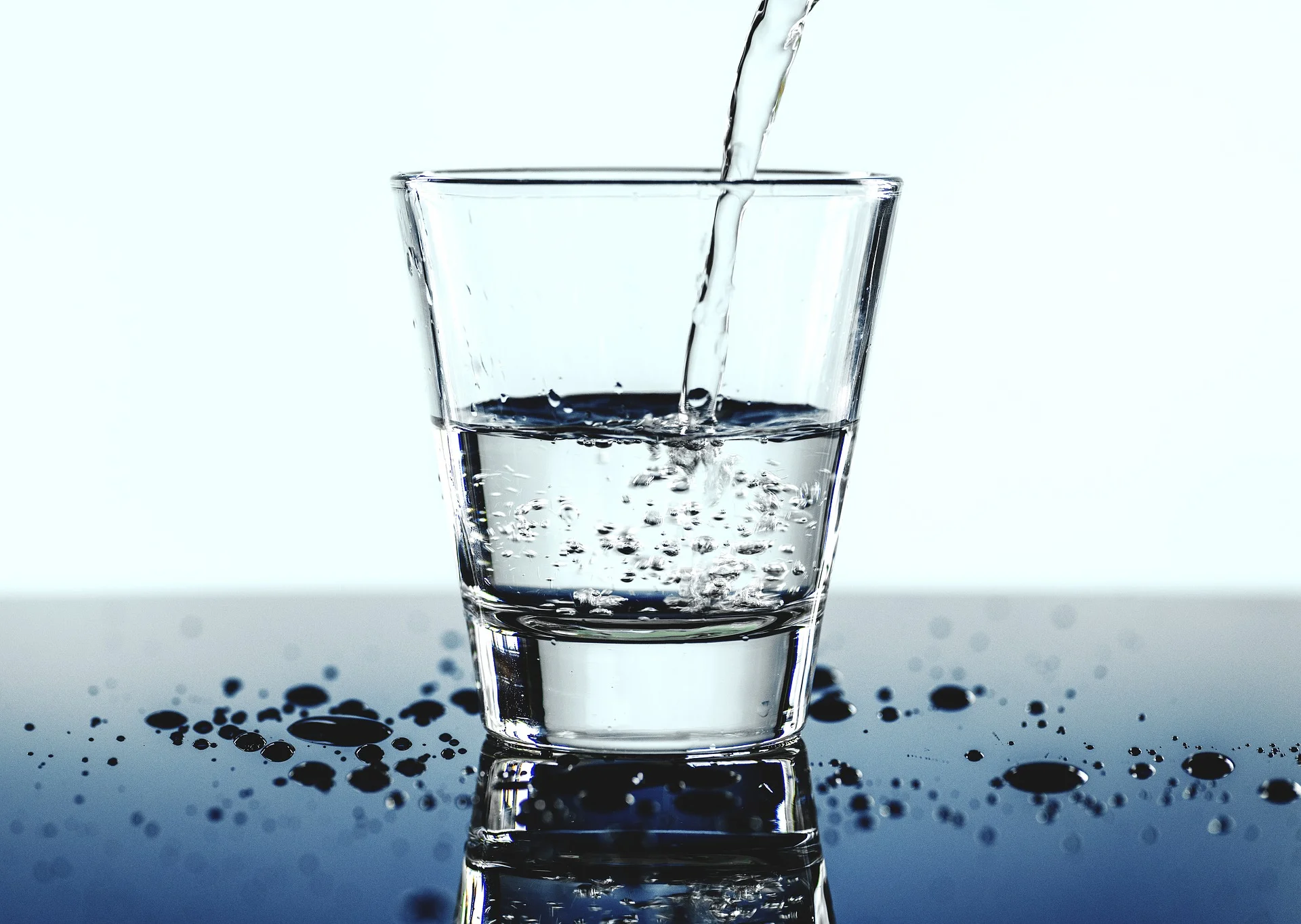 aqua-3445987_1920.jpg