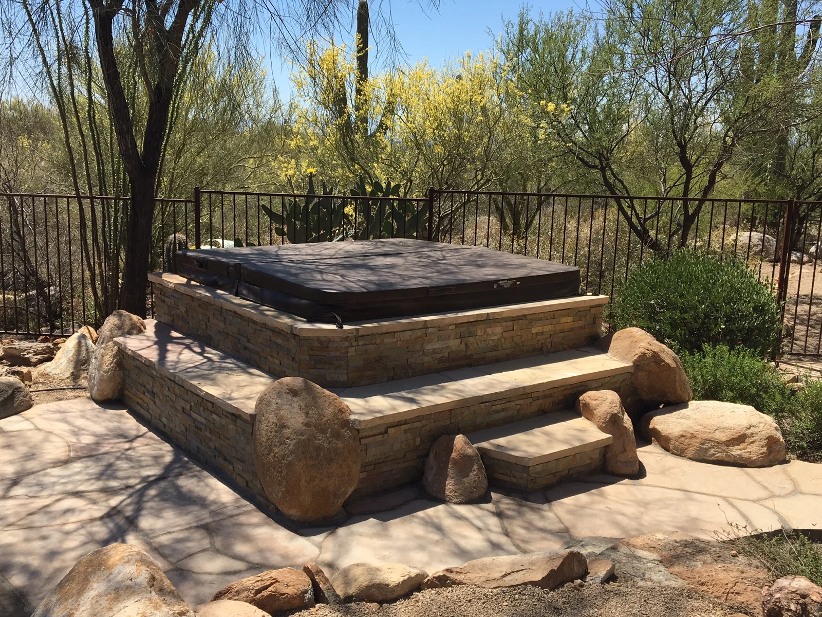 Spas & Hot Tubs for Phoenix & Tucson, Arizona Residents — Presidential