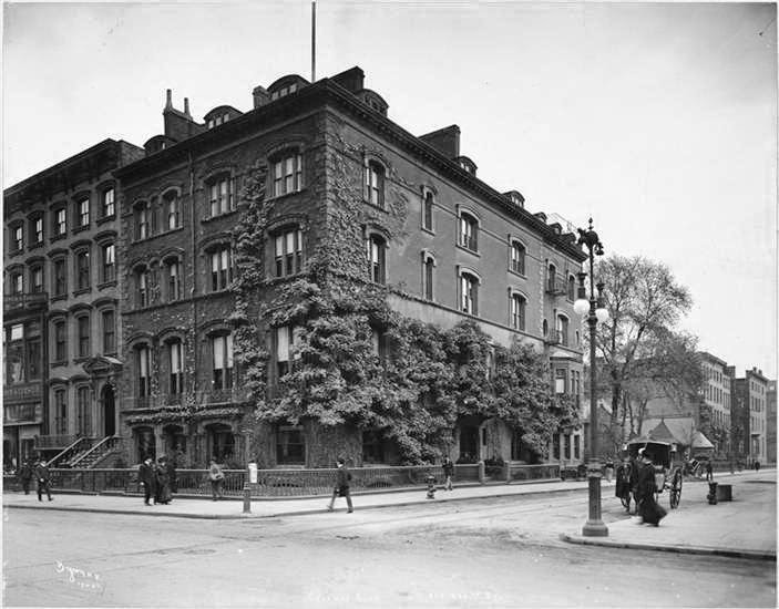271 Fifth is the brownstone to left of the Calumet Club on the corner of 29th st.