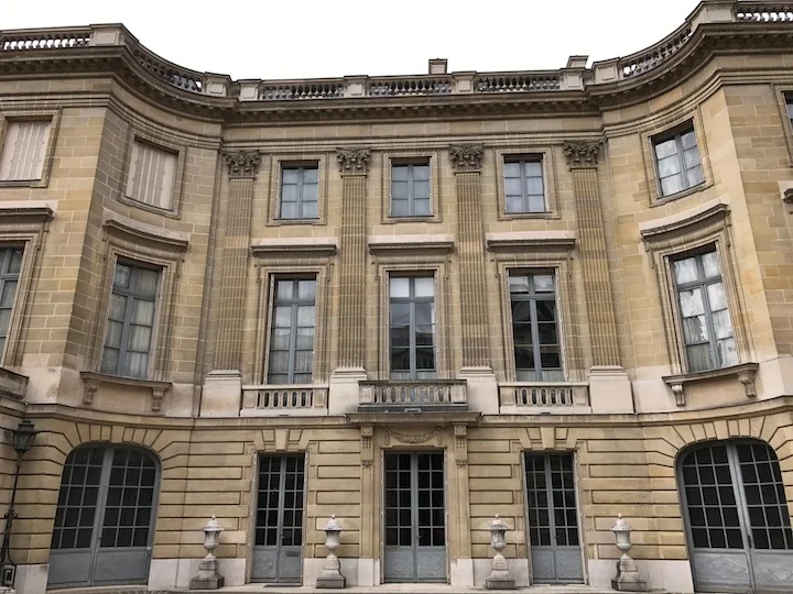 Entrance facade of the Musee Nissim di Camondo