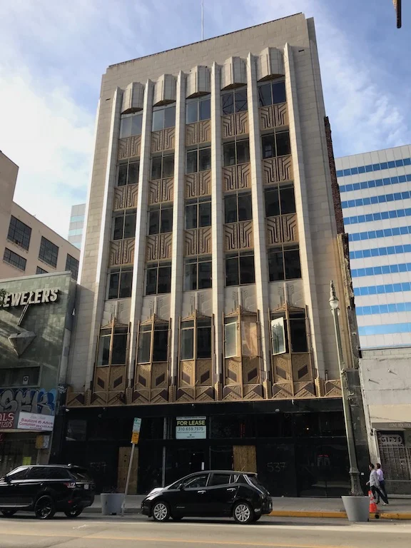 Deco for lease.jpg