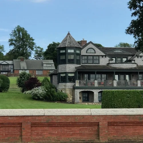 Modern home on the former site of Harborview