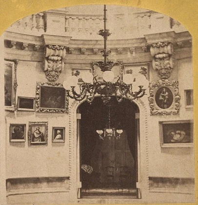 Old Masters and European genre paintings hung on the walls of the rotunda, a testament to the owner’s artistic discernment