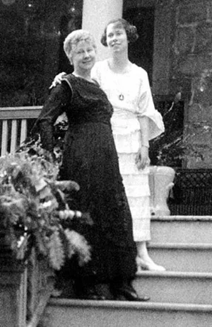 Helene Baxter and her daughter Zette