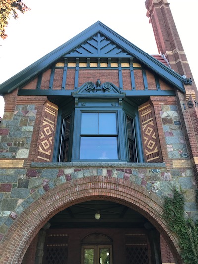 detail over portecochere.jpeg
