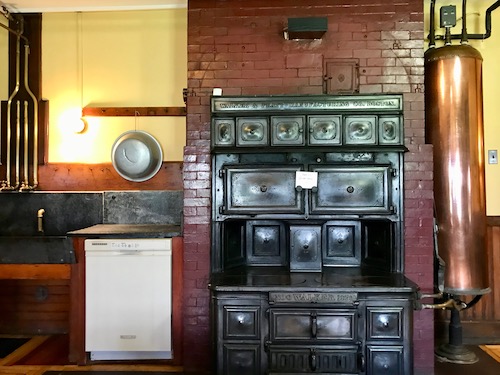 Stove:Dishwasher.jpeg