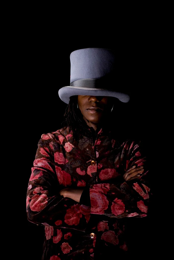 asiya hat pull over.jpg