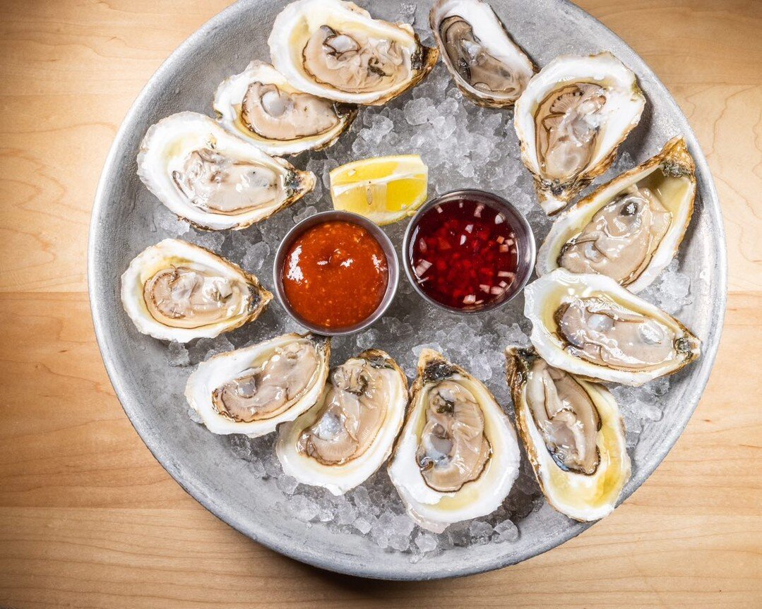 peace, love, and happ(y hour oysters)iness #SeawolfBK (📸: @shessofargone on IG)

#Seafoodies #BKNY #BKNYEats #BKEats #BrooklynBased #BrooklynBites #WilliamsburgPlease #YesWilliamsburg #BKBites #EatingNYC #NYCEats #Oyster #Oysters #Shellfish #NYCHapp