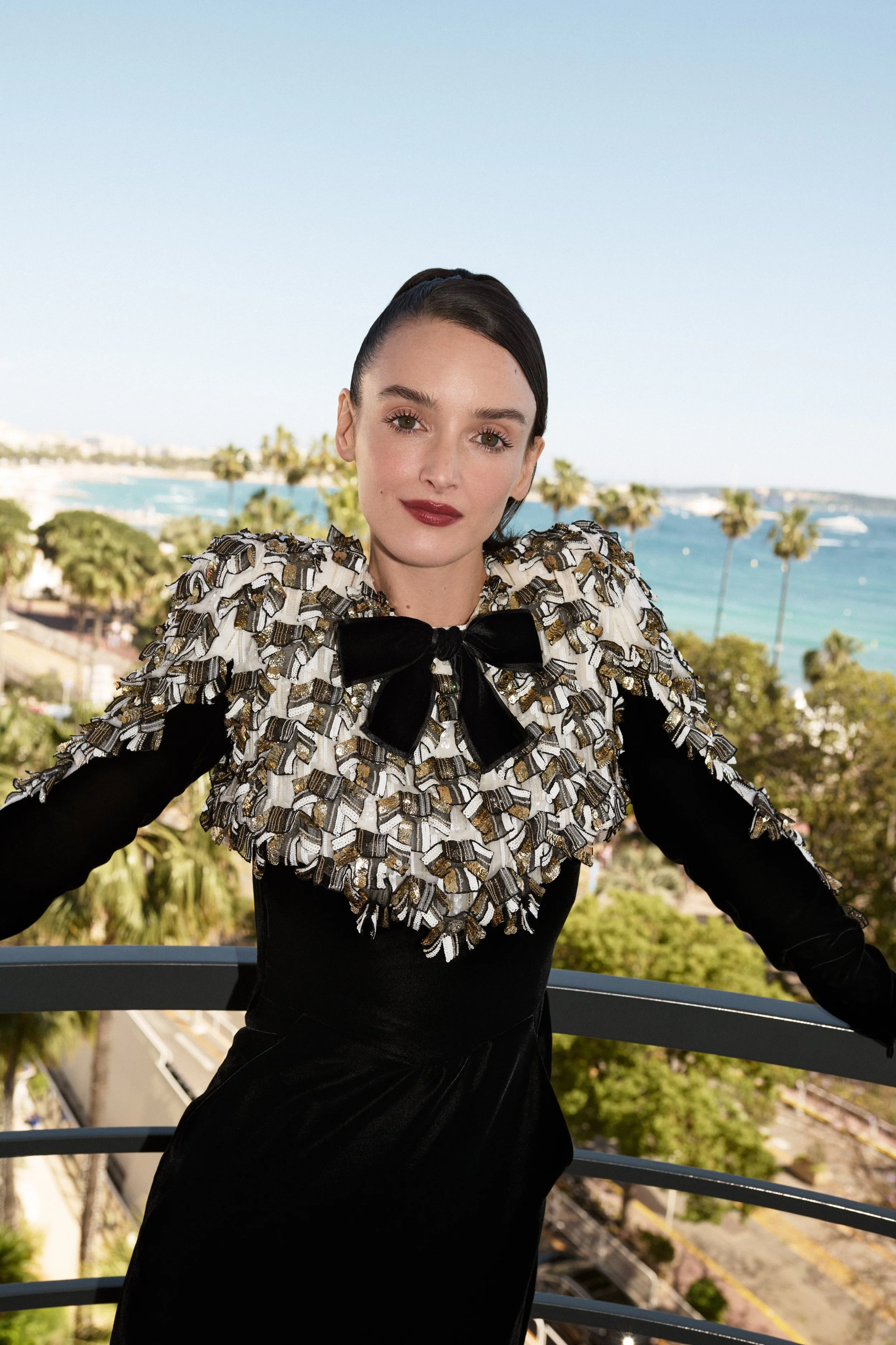 Charlotte Le Bon pour Chanel
