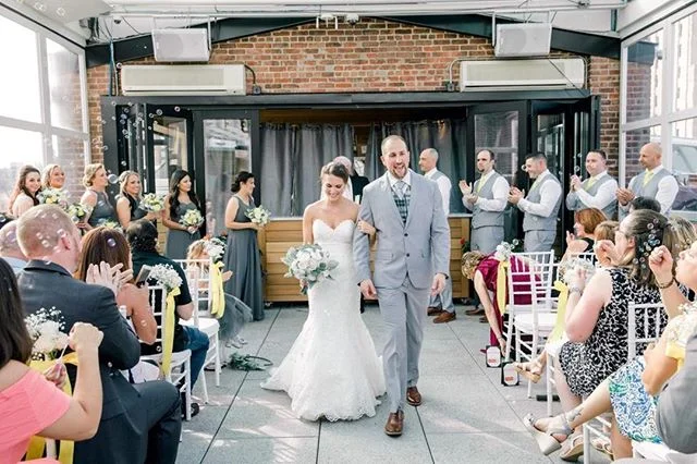 This lovely couple chose to have their ceremony upstairs at @rooftopattheg, which is weatherized + can be closed up should the forecast turn 🌧️ Less stress + more bliss!
.
.
📸 @danyelstapletonphotography