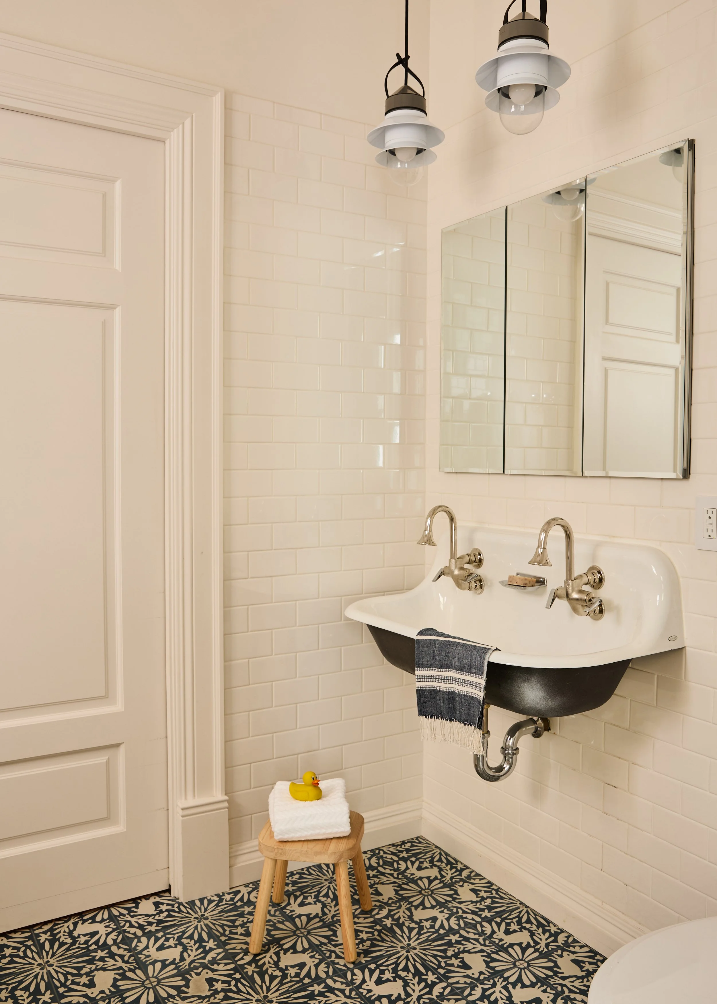 Studio_Muir_Haight_St_Bathroom_Kids_026.jpg
