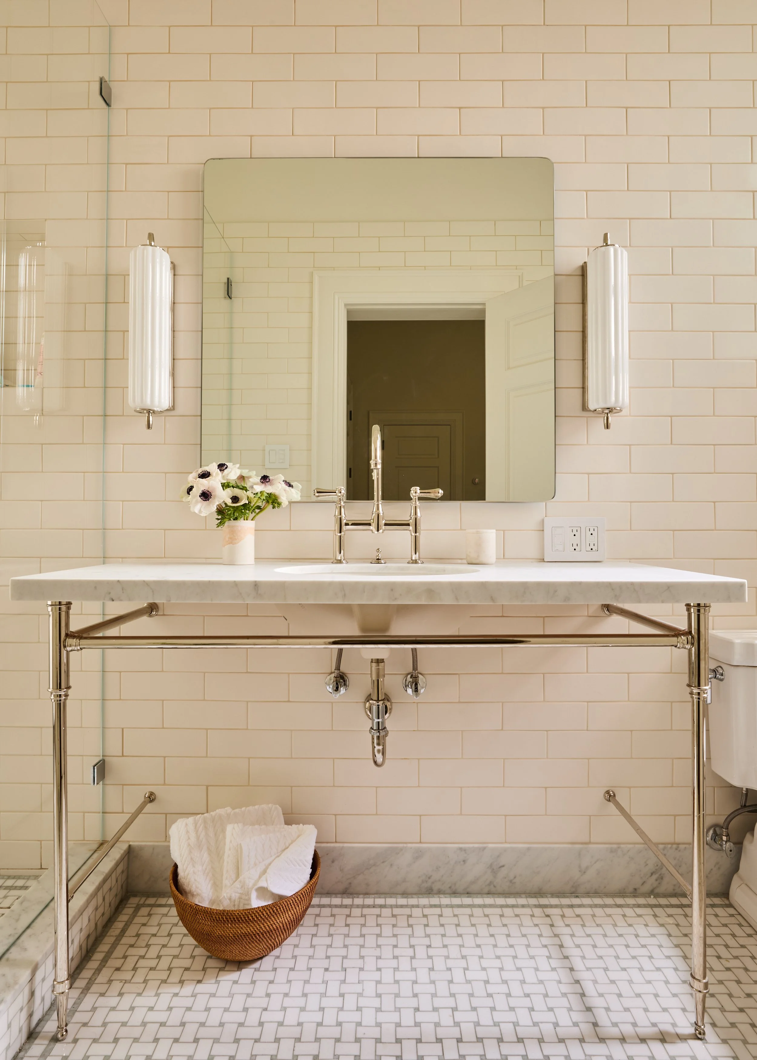 Studio_Muir_Haight_St_Bathroom_Master_001.jpg