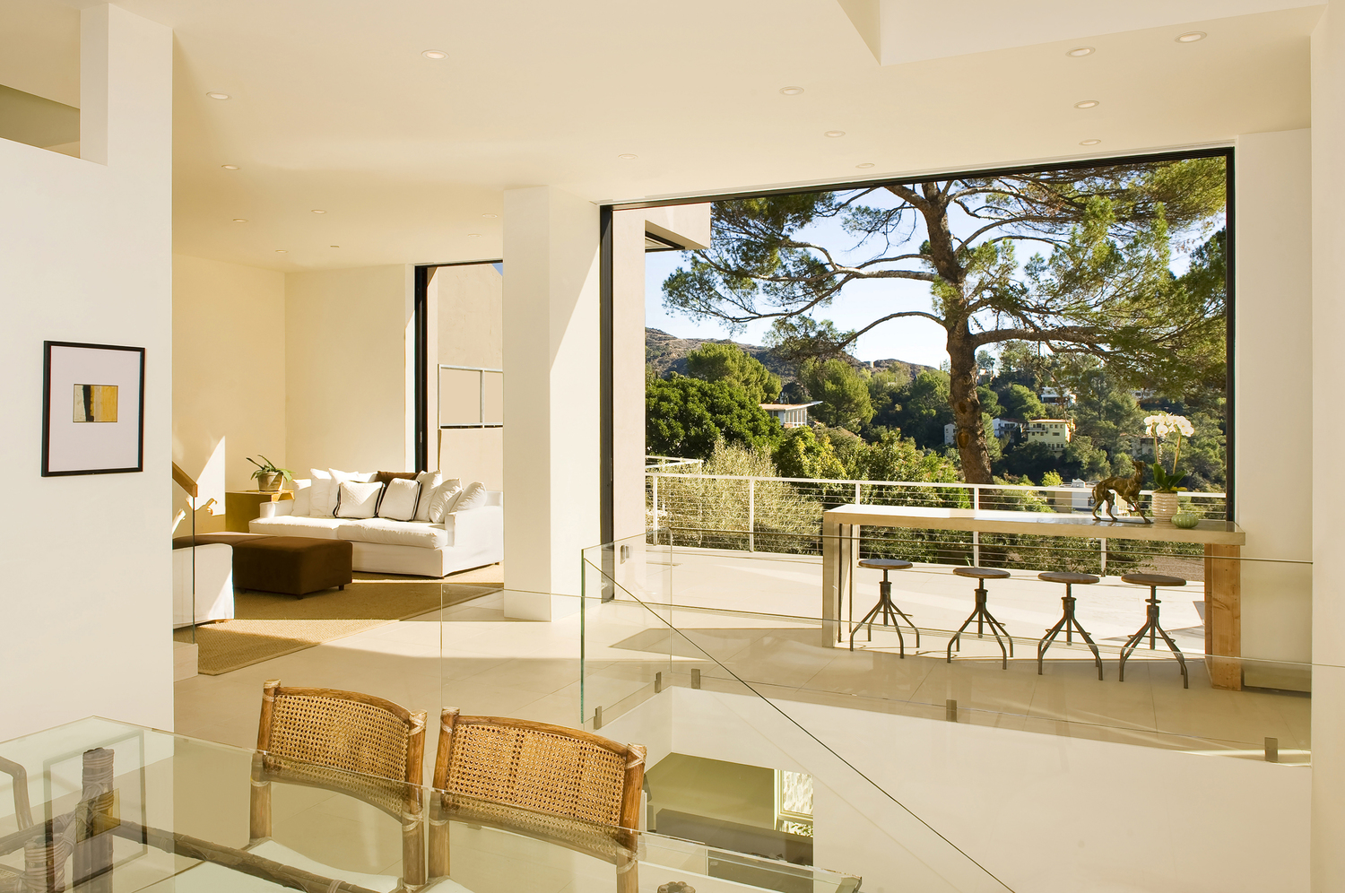 1_LivingRoom_.jpg