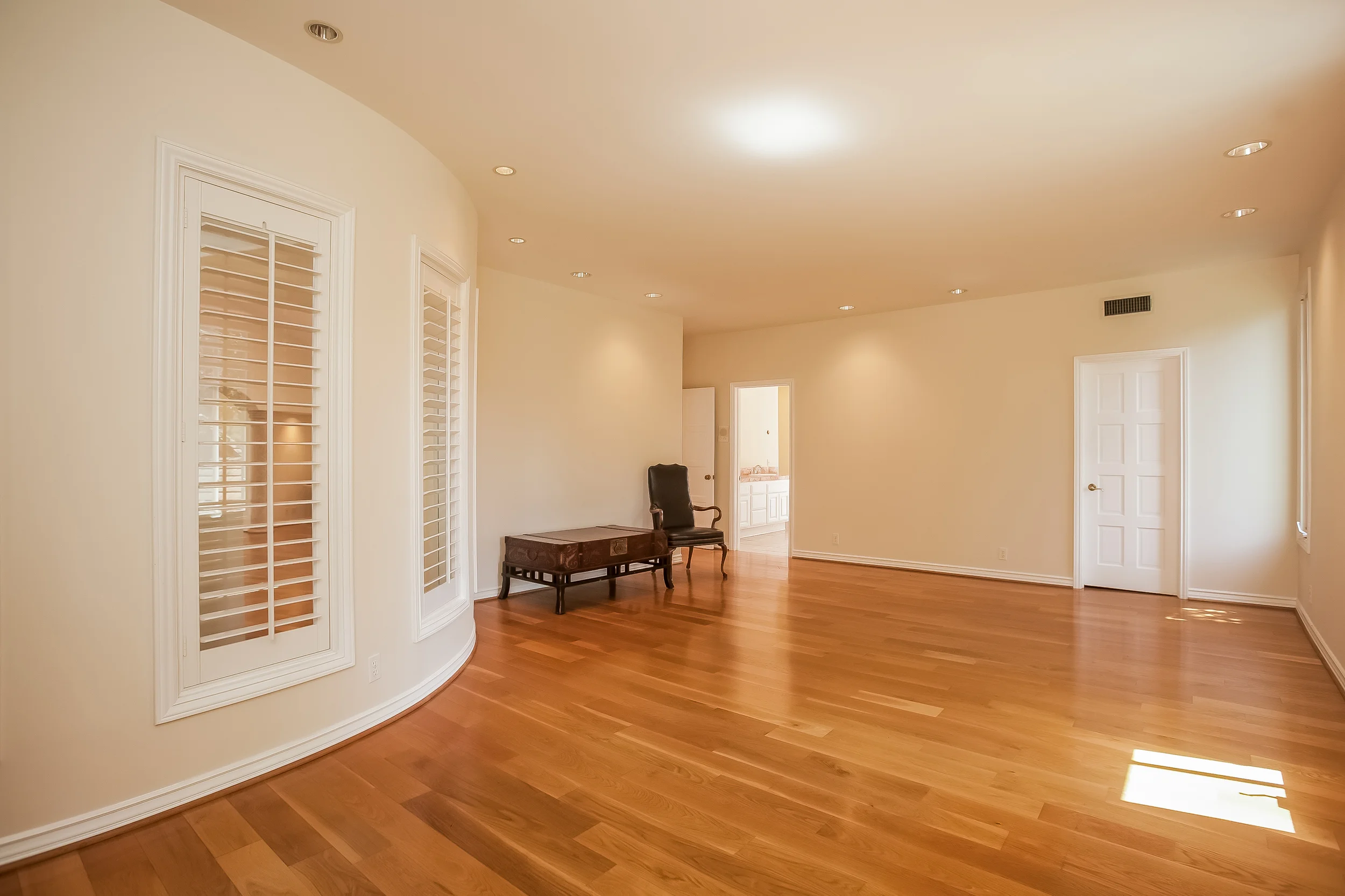 021-Master_Bedroom-2804431-large.jpg