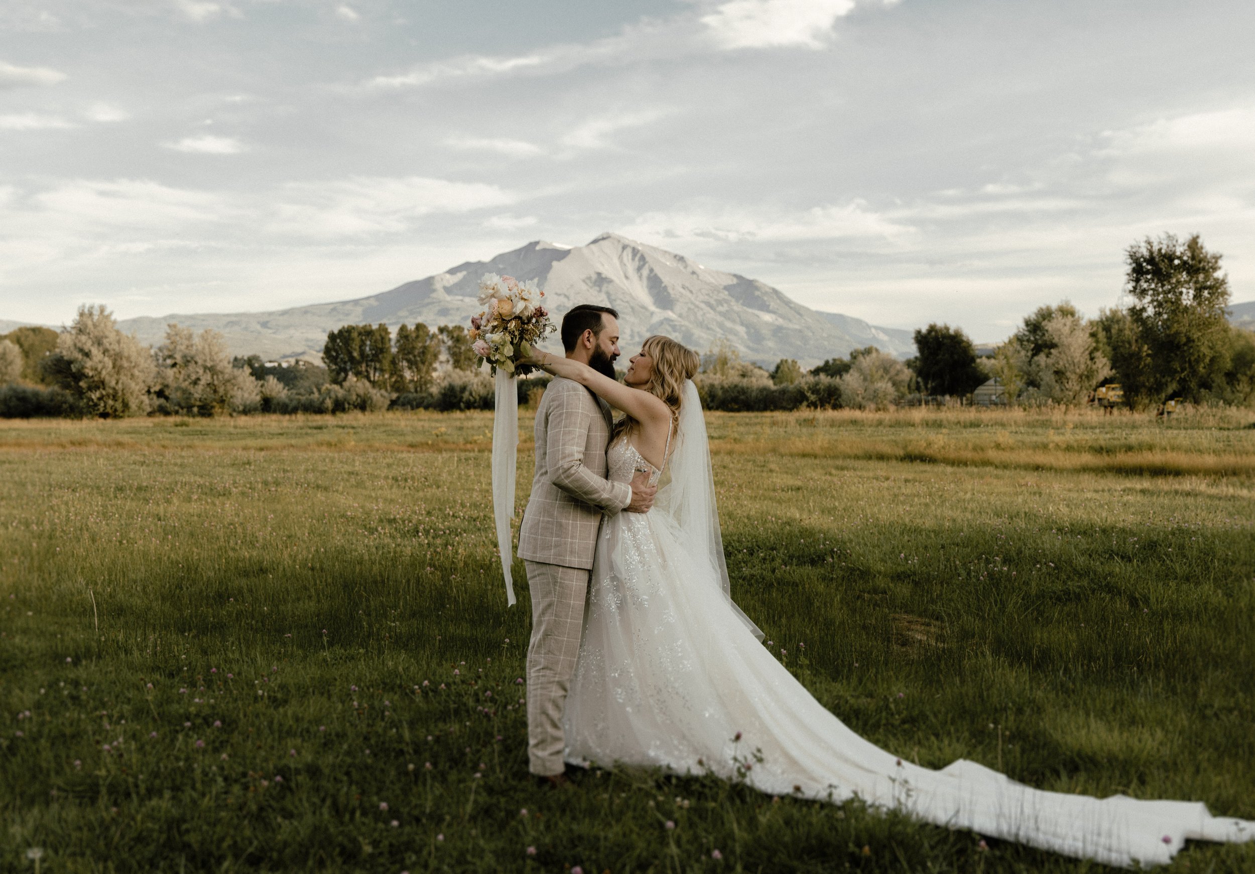 ben+nicki_springs_creek_ranch_wedding_sneak_peak-147.jpg