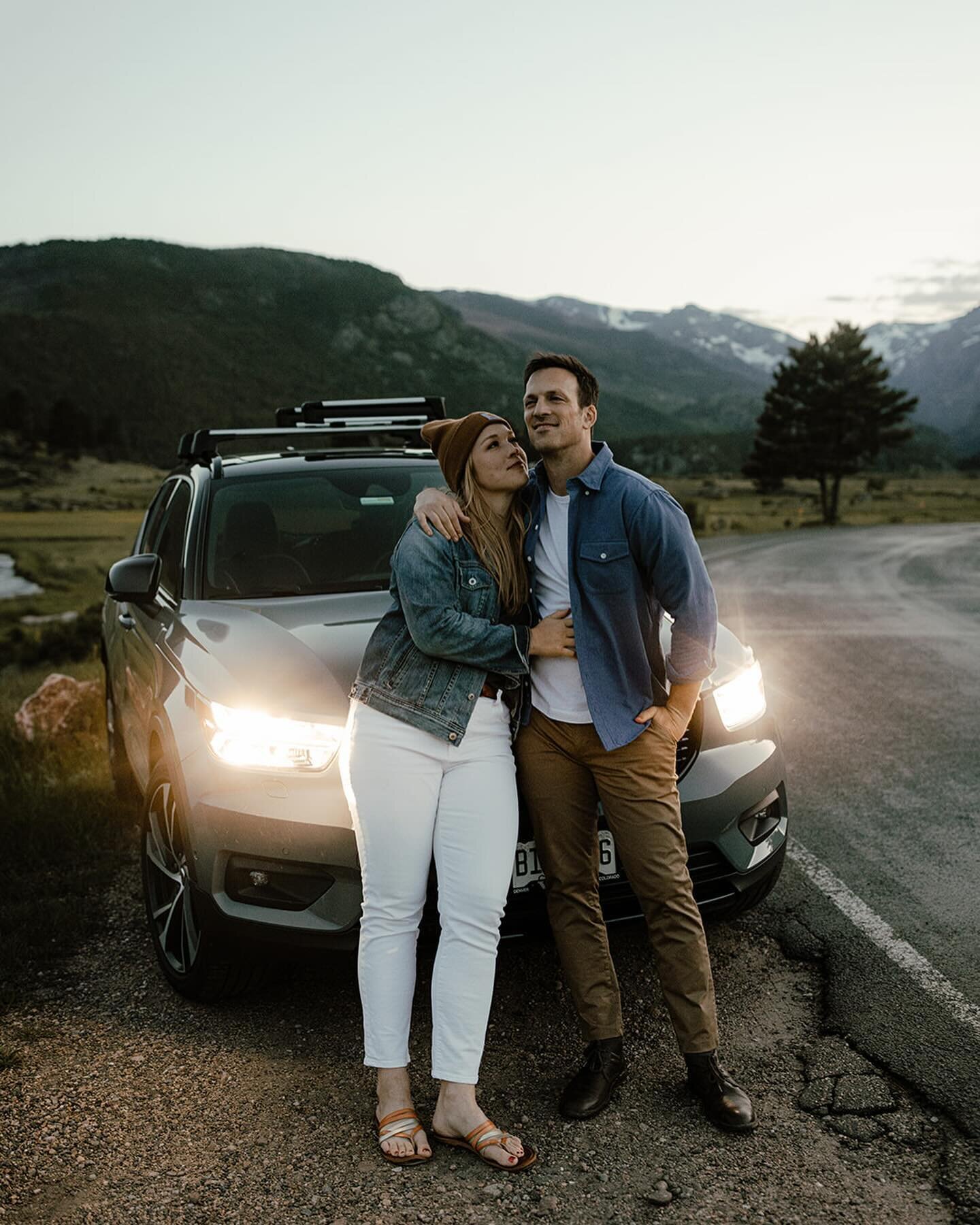 SUVS. Beanies. Mountains. Making out. The end of this awesome engagement session was peak Colorado vibes and I am here for it.