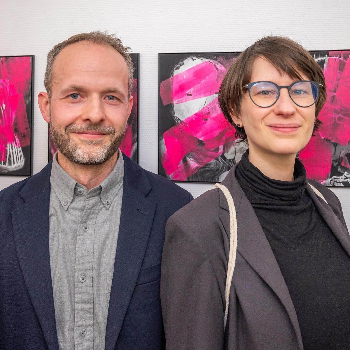 For the show &bdquo;drawing and friends&ldquo;, my friend @c.d.herrmann followed my invitation to Augsburg, where we both showed our (pink) work at @eckegalerie. Thank you, @janaschwindel, for the organisation and curation! 

It might have been the b