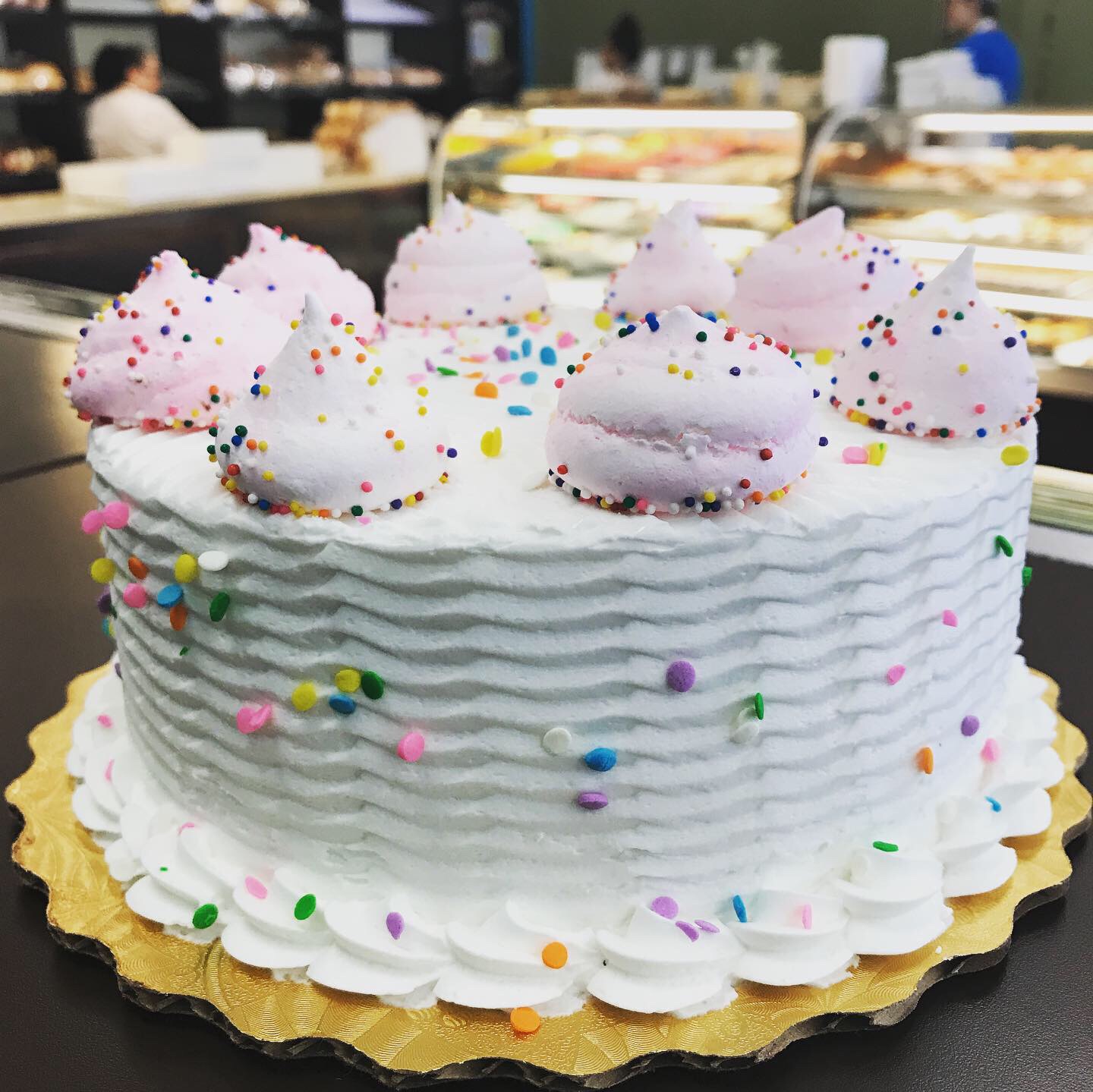 pastel pretty cake.JPG