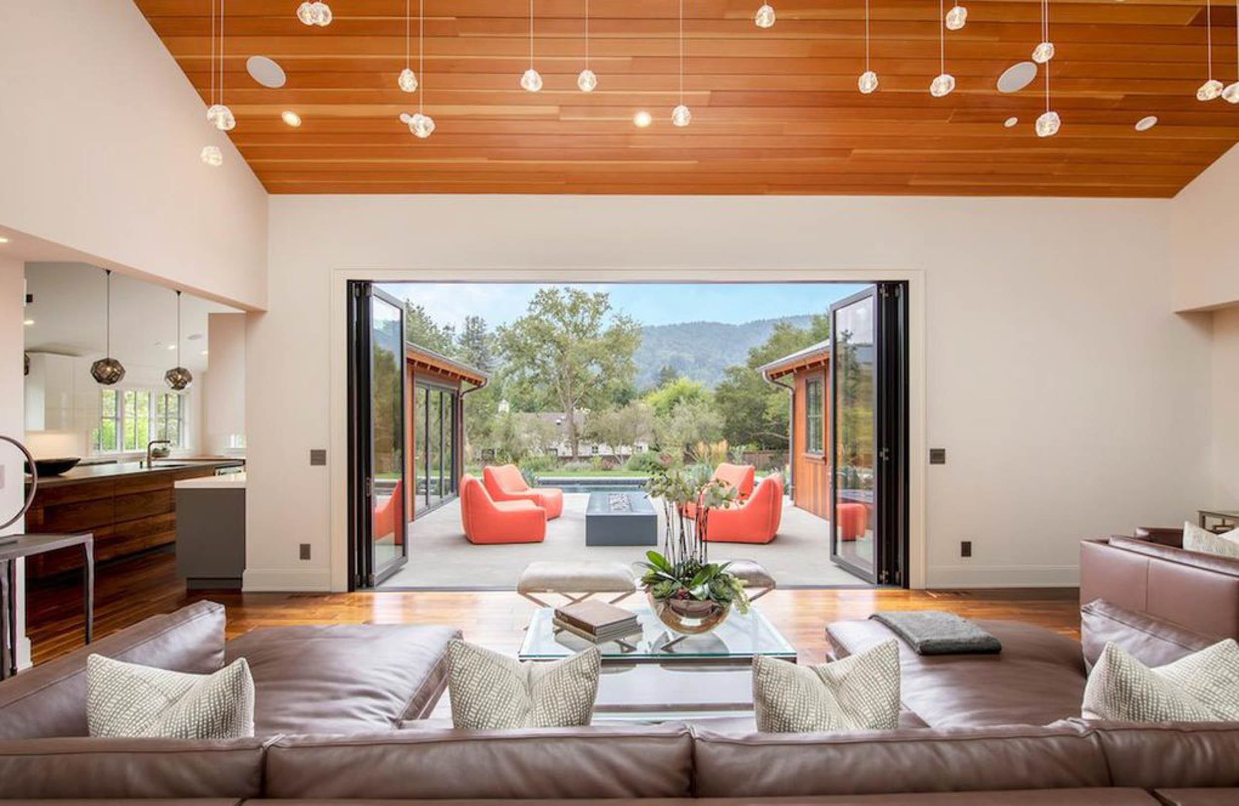 Living Room 2.jpg
