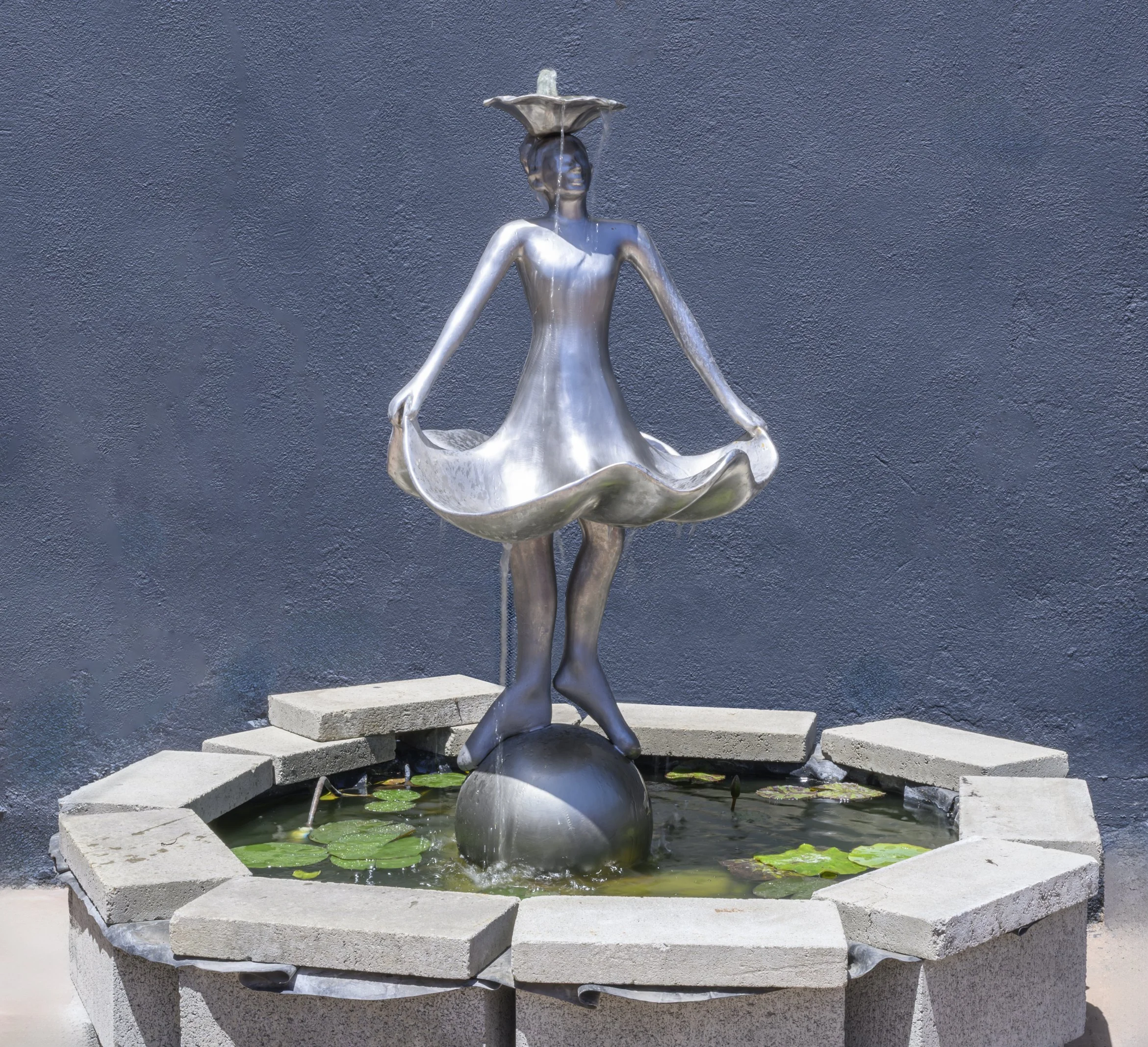  2025 48” H x 24” W x 25” D Stainless steel 