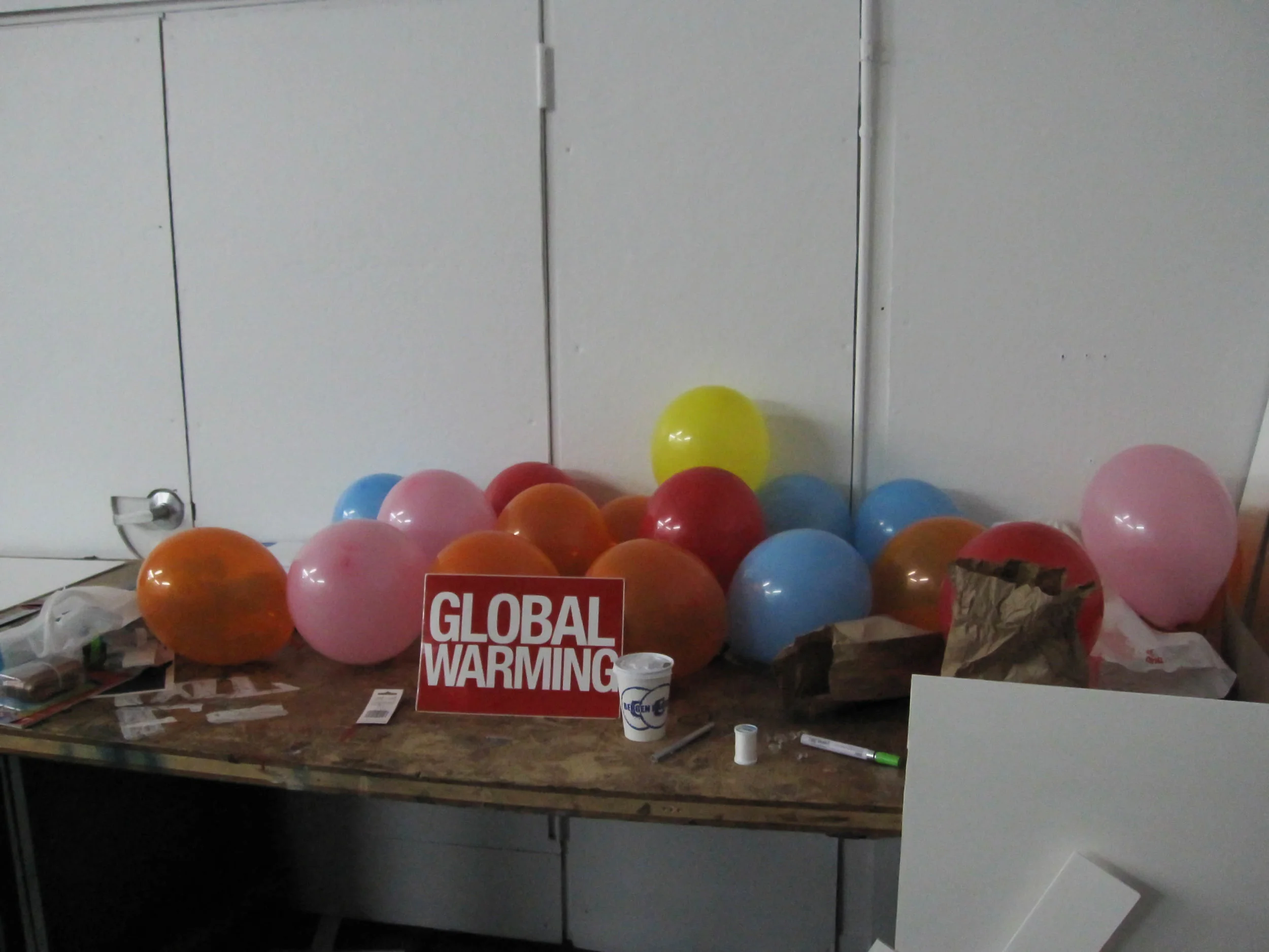 Balloon lantern process shots (1 of 5).jpg