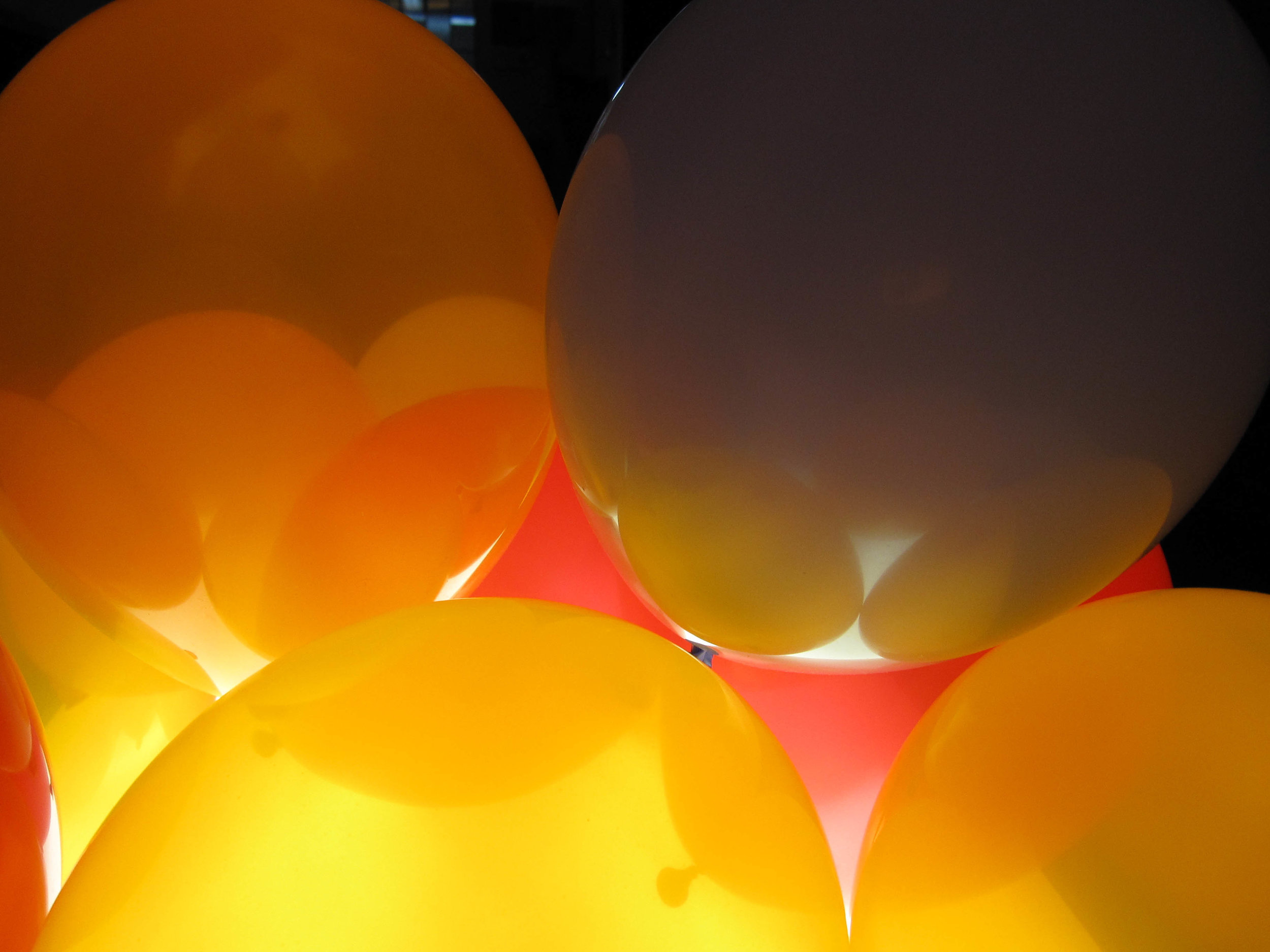 Balloon lantern process shots (4 of 5).jpg