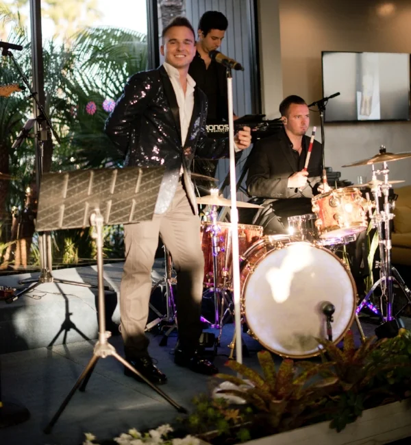 weddingsinger.jpg