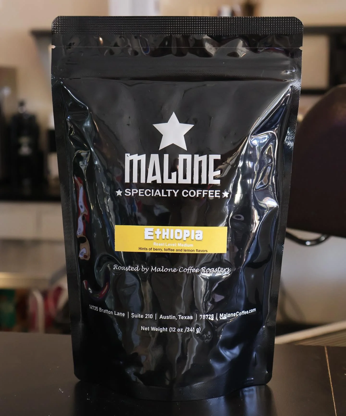 Our Ethiopian coffee is back in stock! 🔥

With hints of berry, toffee, and lemon, this roast is a fan favorite. Available for purchase online or in store.

Also this week: Starting this Friday, we are extending our hours to 6pm at ALL locations! 

C