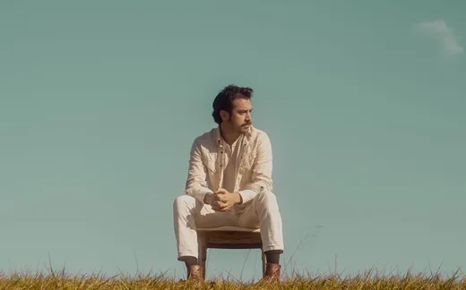 ValsList presents: Caiola