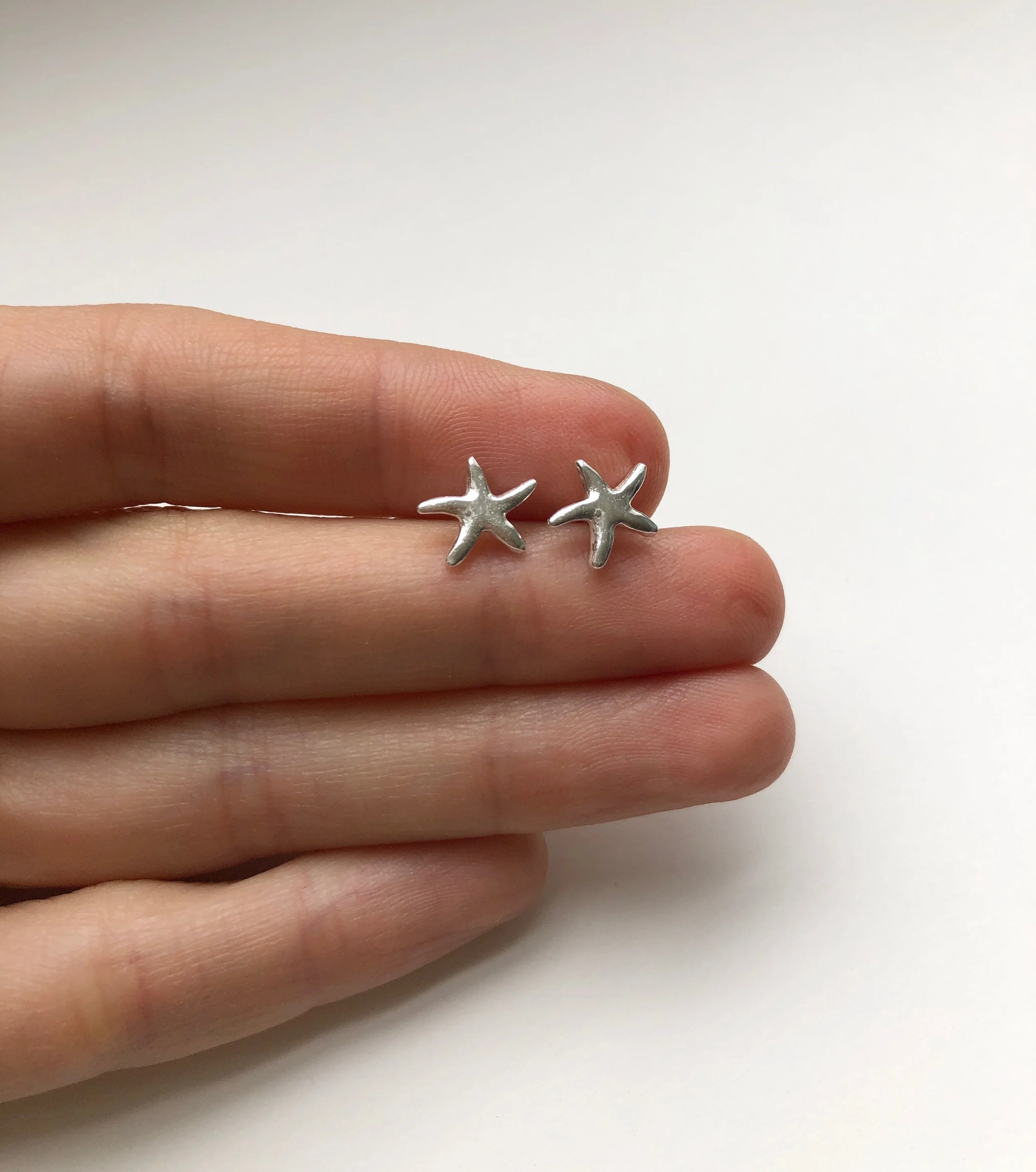 starfishstudshand.jpg