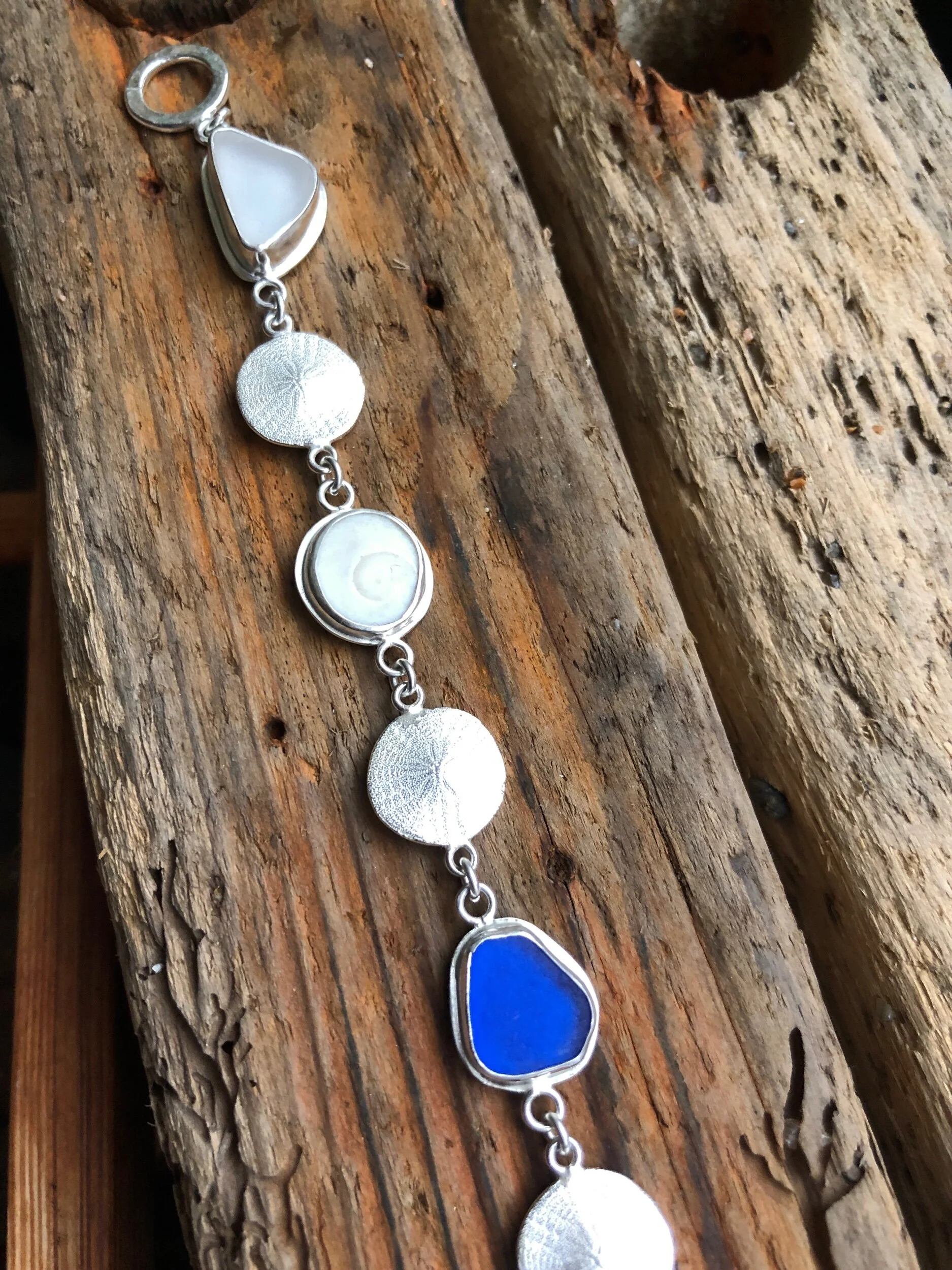 AD8D569E-54DC-4A97-BE53-FE21B4DC022B