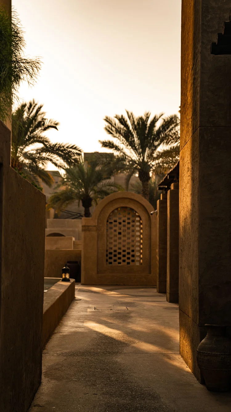 Bab Al Shams 141
