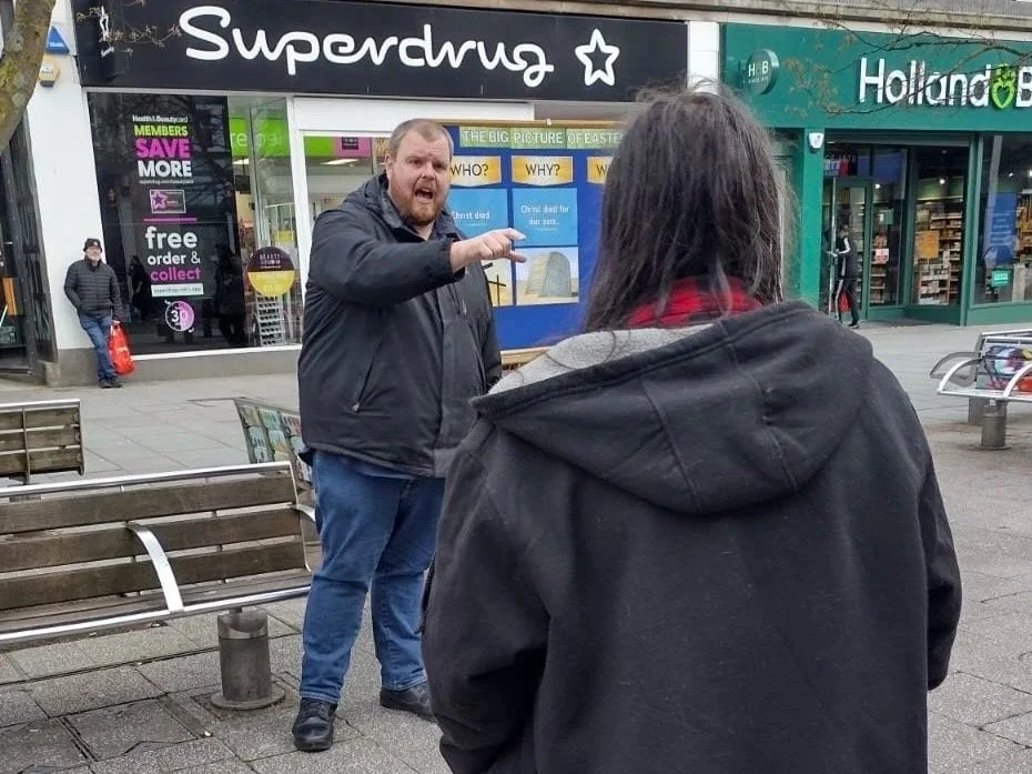 Heckled by a Satanist and a Muslim – Southampton Evangelism