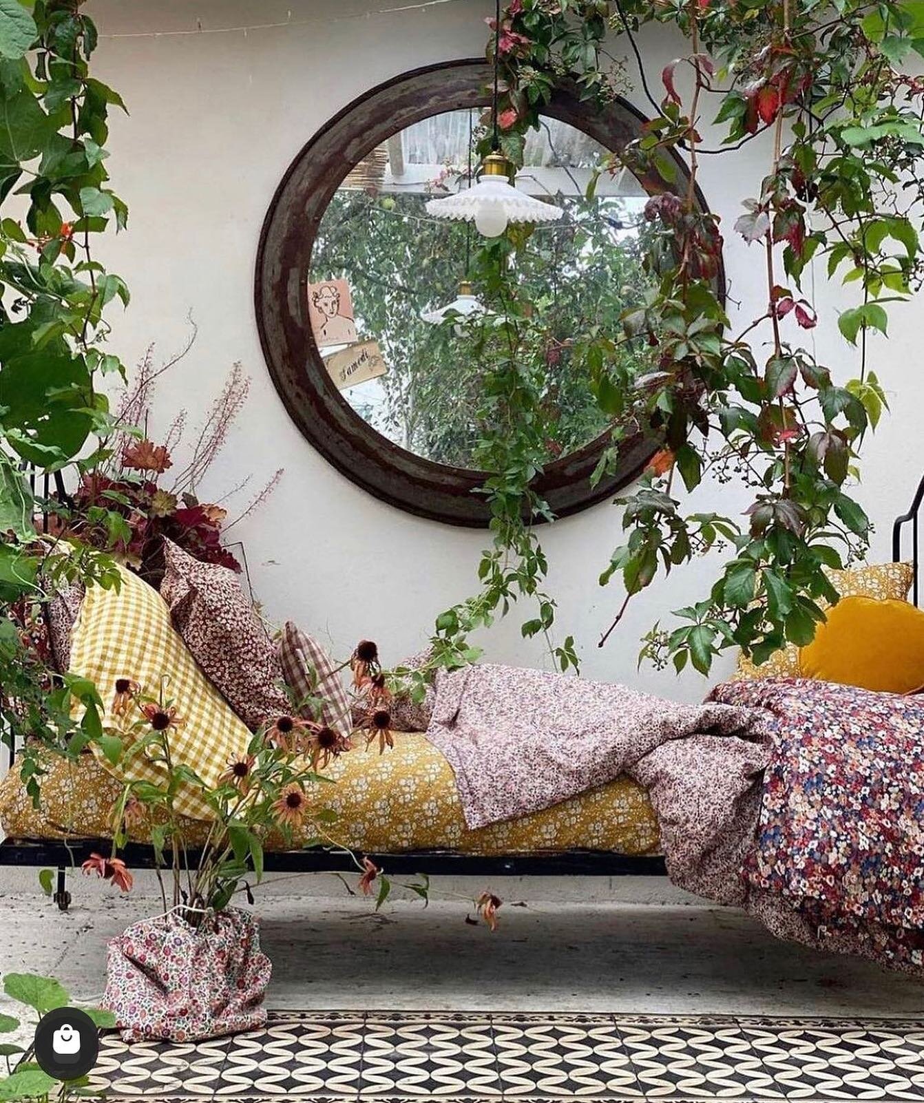 The perfect place to spend the afternoon with your favourite book. 
Bedding handmade from liberty fabrics &lsquo;Capel&rsquo; &lsquo;Wiltshire Bud&rsquo; and &lsquo;Thorpe&rsquo; 
Linen pillowcases in Penzance and Rose Gingham
Link in bio 
Photo @dee