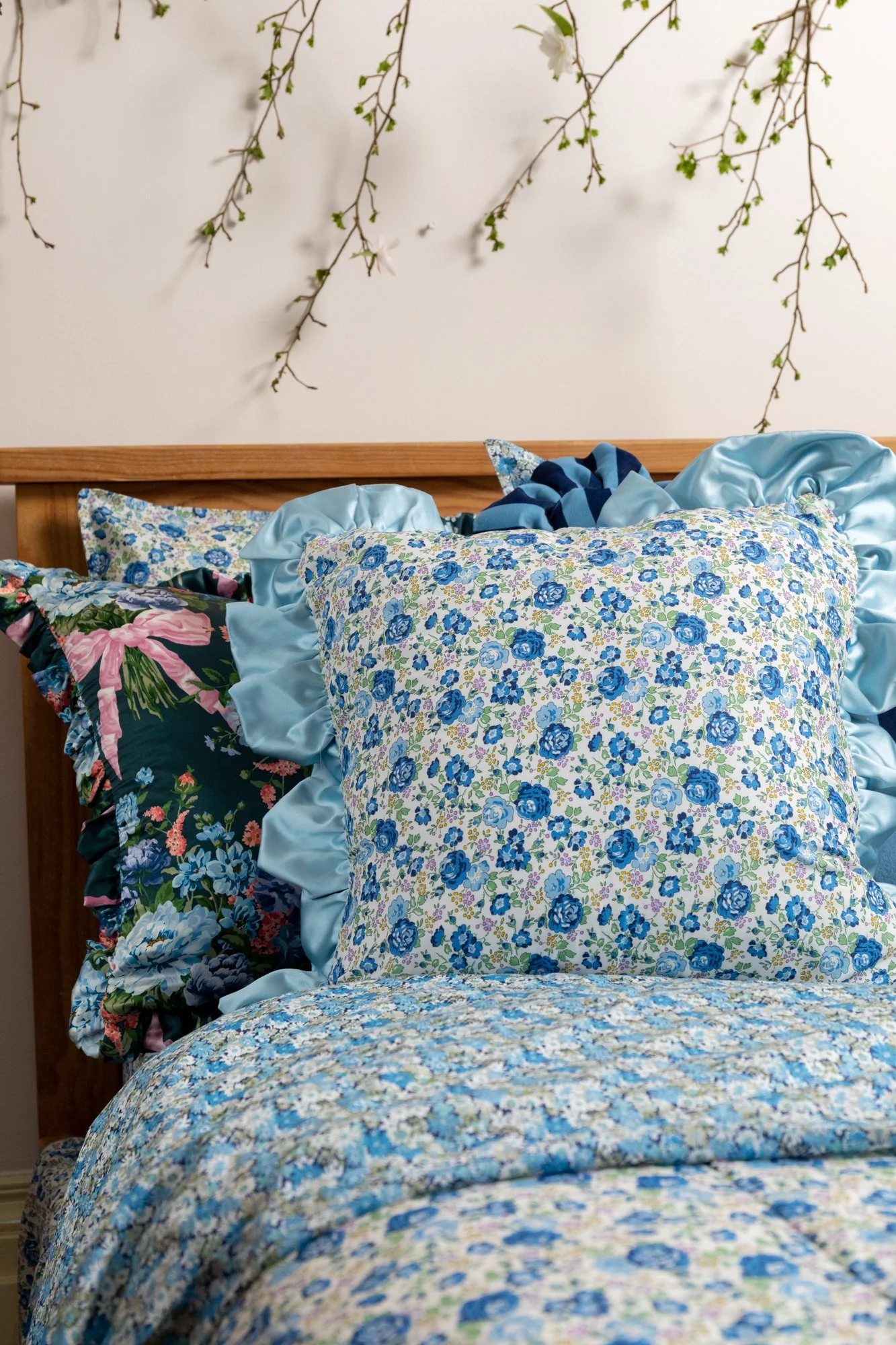 felicite cushiob.jpg (Copy)