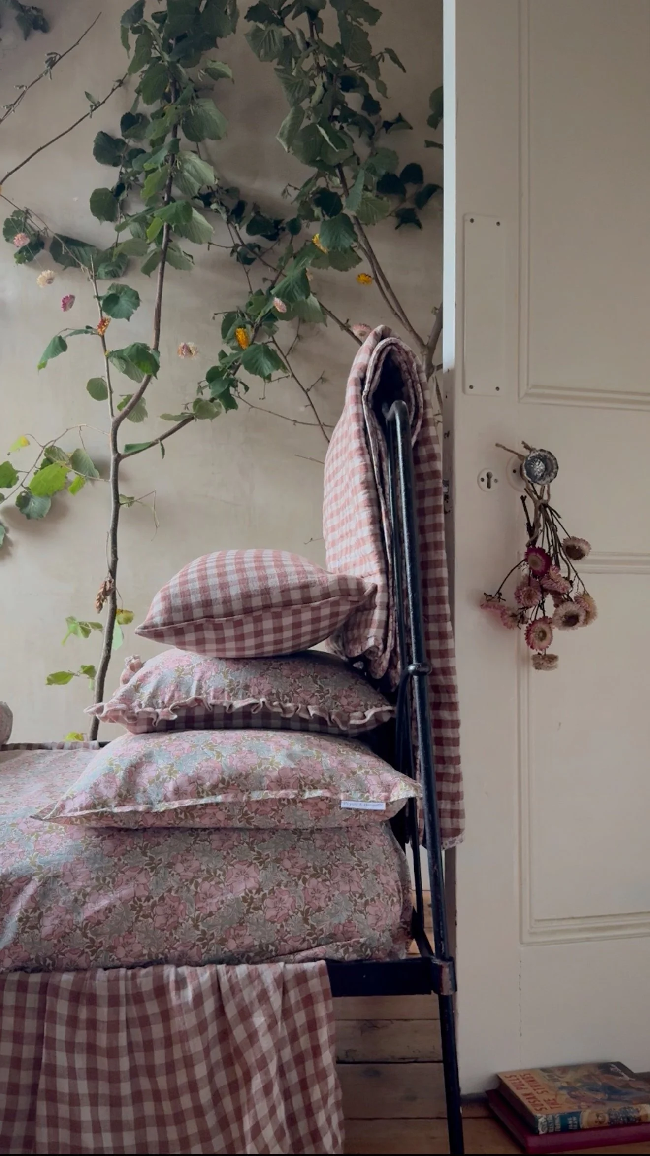 Scallop Edge Quilt made from Liberty Fabric 'Millie Francesca'