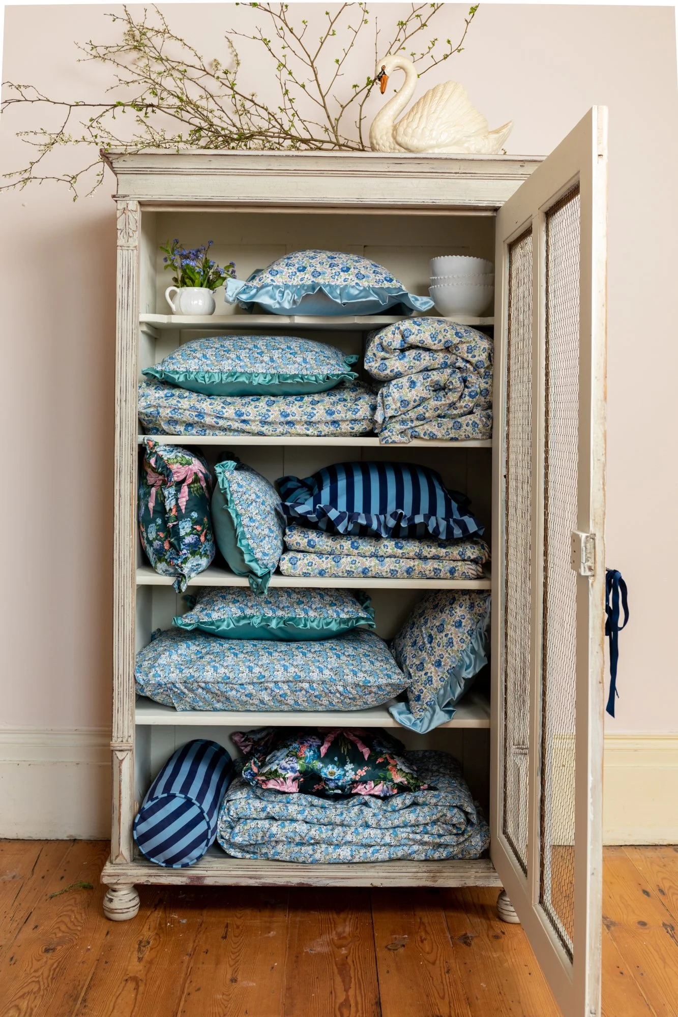 open cupboard.jpg (Copy)