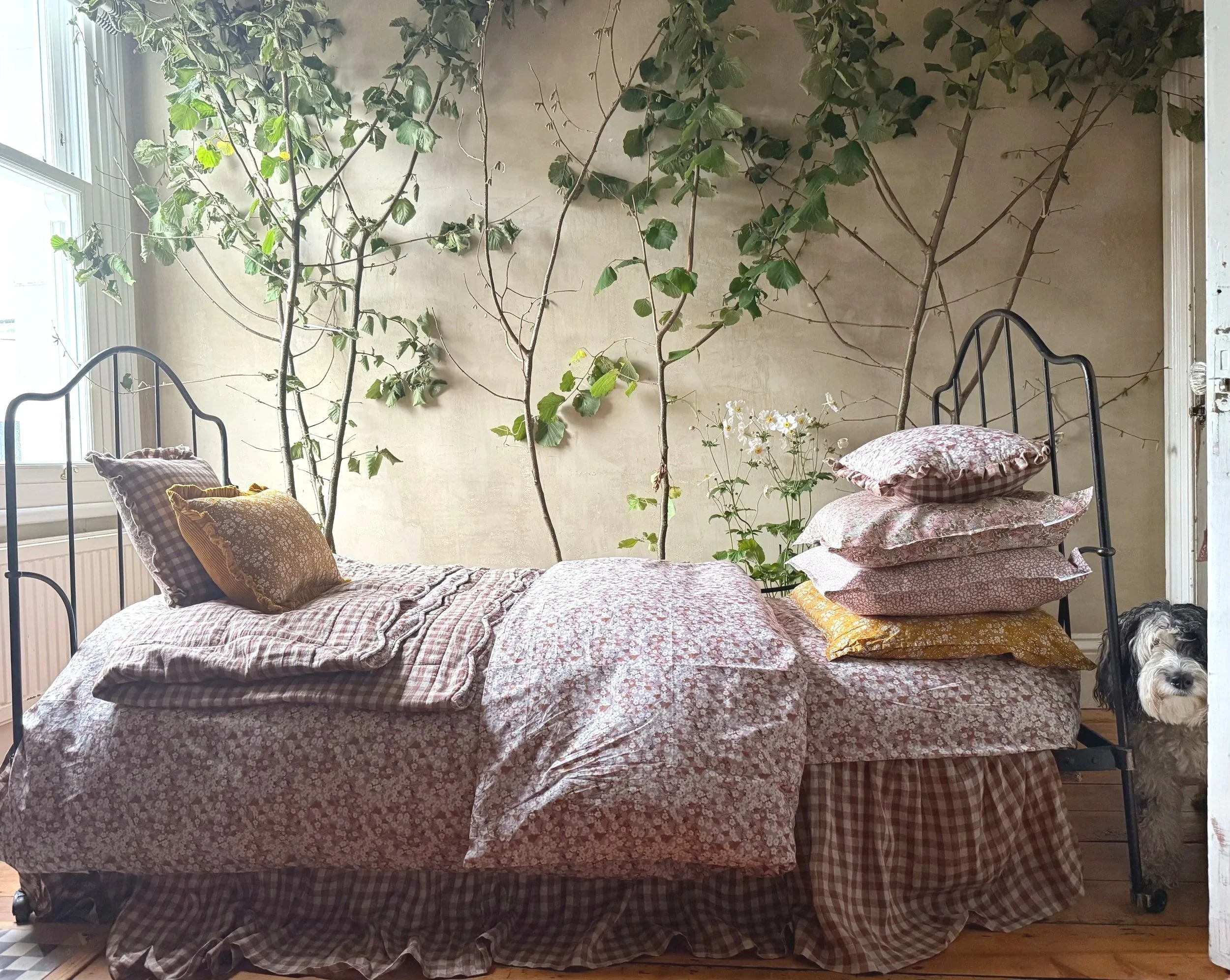 mitsihero.jpg (Copy)