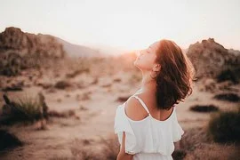 lonely-273629__180.jpg