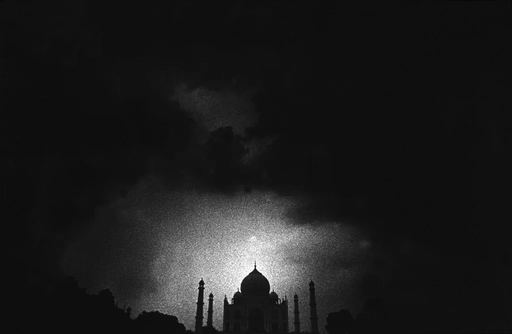 (ts43) taj mahal at dusk, b&w, india.jpg