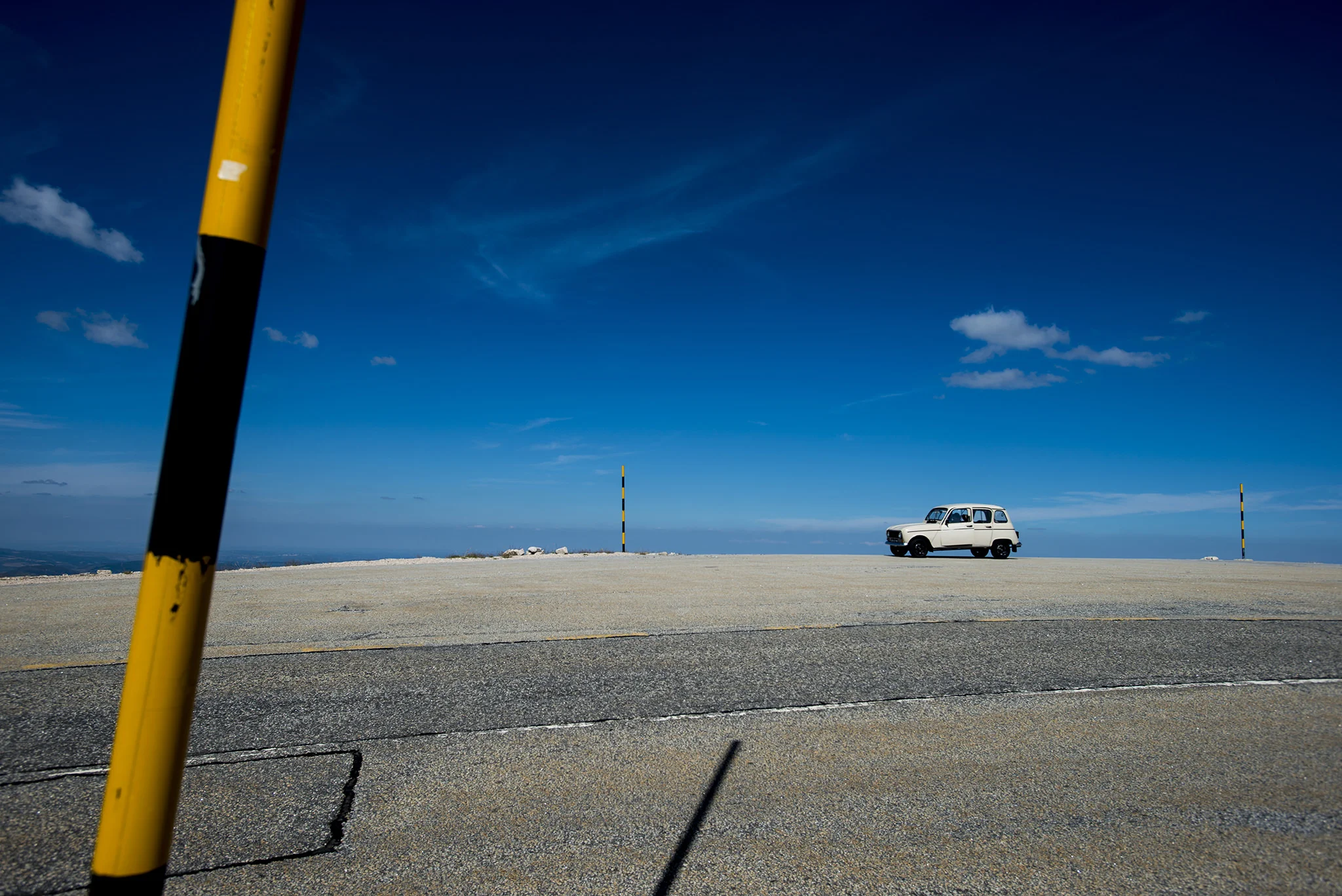 (241) an old renault with poles in torre, portugal.jpg
